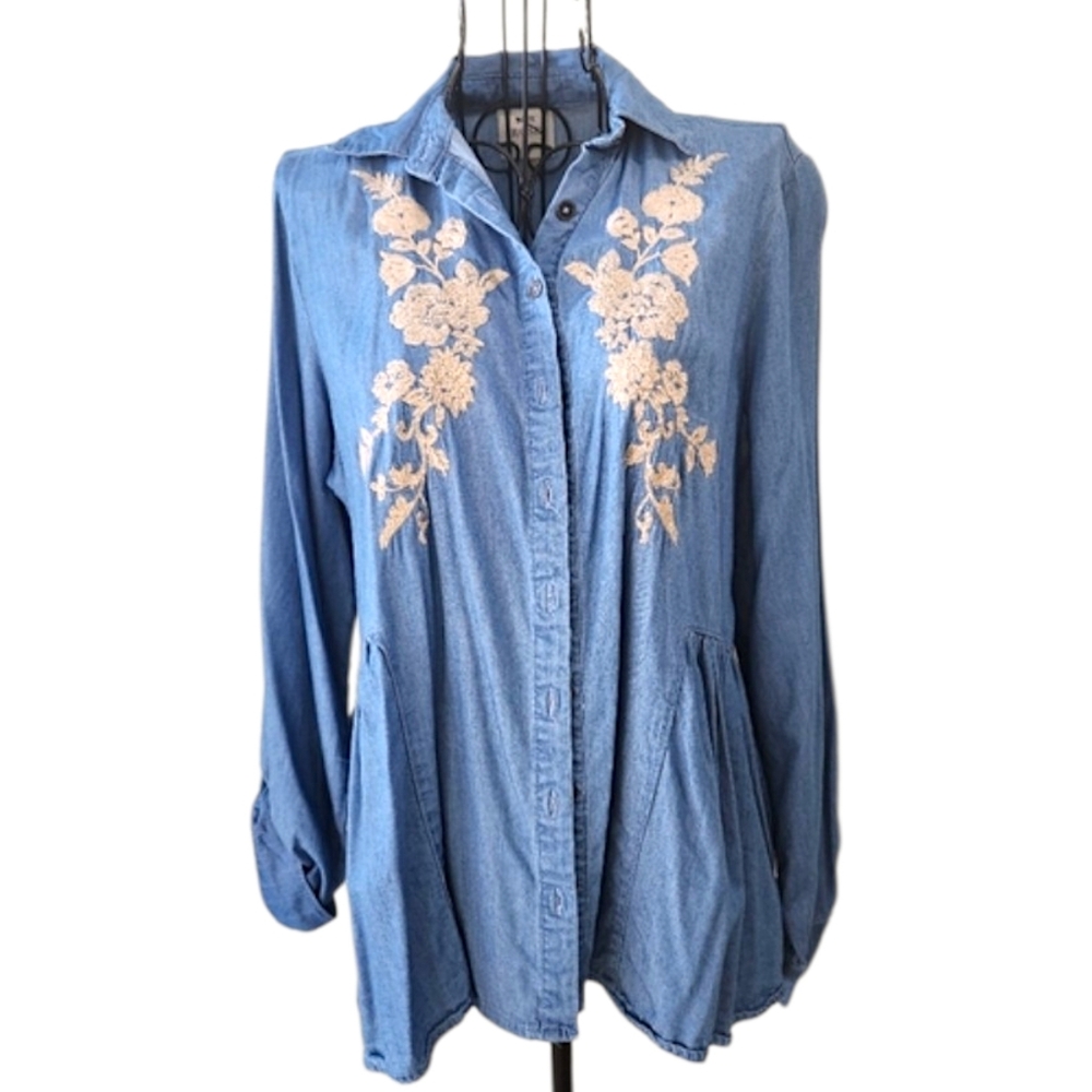 Knox Rose Embroidered Chambray Button Front Blouse Blue Cream XS Boho